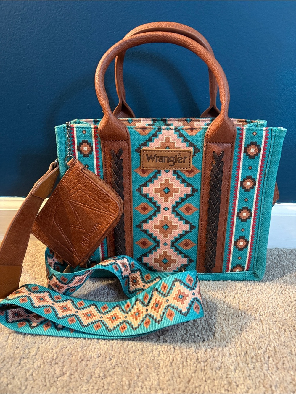 NWOT Wrangler Turquoise and Brown Southwestern Tote with Patterned Strap